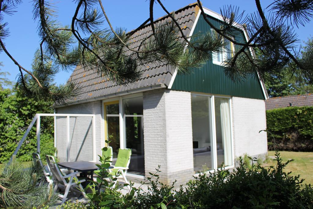 Bungalows - Bungalowpark Mooyeveld - Uniek Gelegen In De Duinen! Egmond-Binnen Kültér fotó